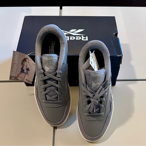 Reebok Club MEMT Sneakers in Pure Grey/Chalk/Silver Metallic - Picture 6 of 11